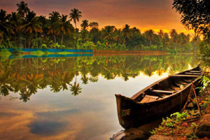 Explore the Best of Kerala – Munnar & Alleppey Tour (4 Days)
